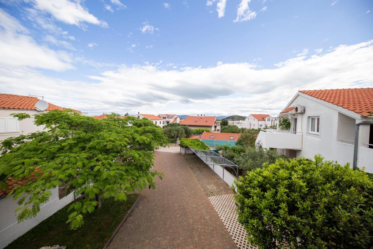 Apartments Leonarda Murter Exterior foto